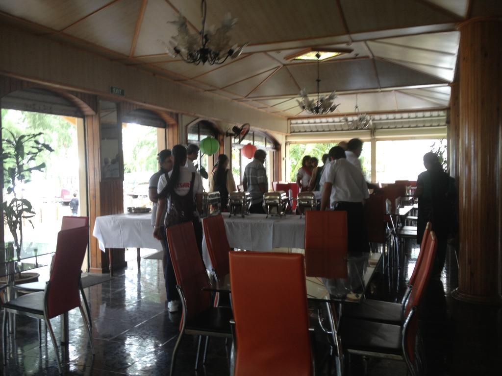 White Shell Lounge And Restaurant Hotel Flic-en-Flacq Exterior foto